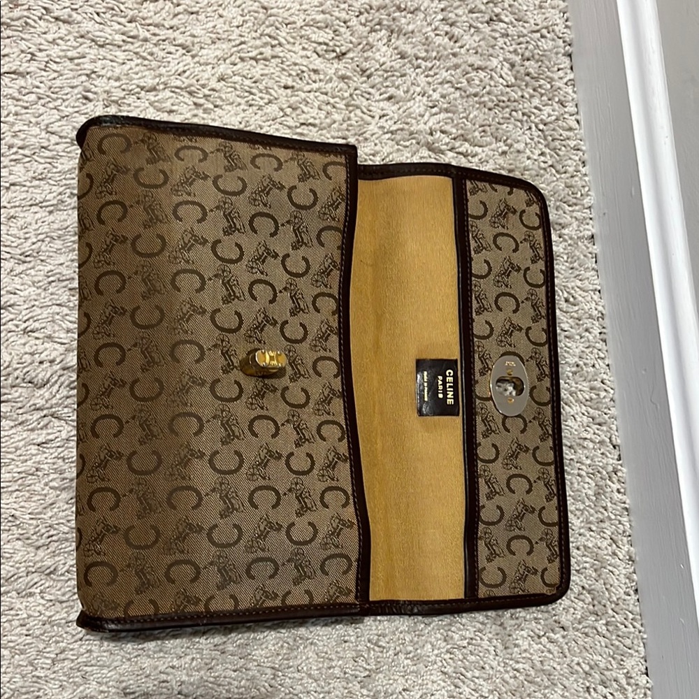 Vintage!! Celine Brown Monogram Clutch with Gold Accent - Picture 4 of 12